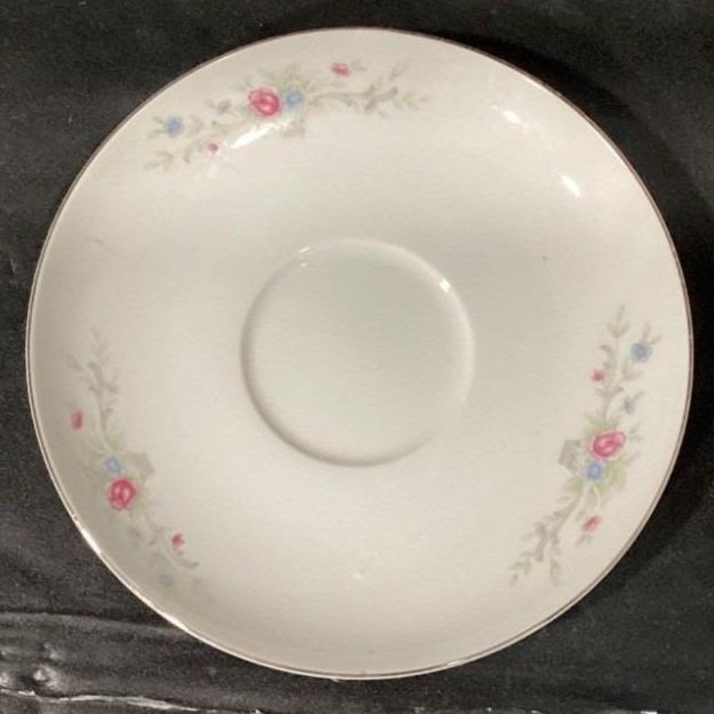 Florenteen Fine China Fantasia Saucers, Set of 4, Vintage Floral Porcelain Japan - Picture 4 of 10